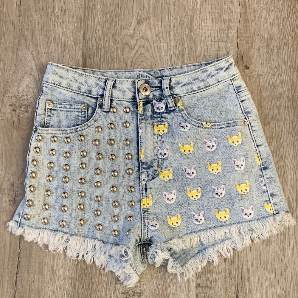 ChiOle Denim Jeans Studs and Kitties - Picture 1 of 9